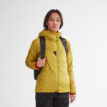 En modell bär Klättermusen Wunja Backpack 21L vardagsryggsäck (unisex)