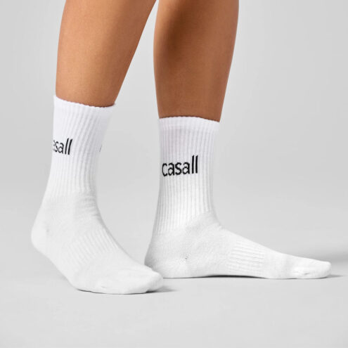 Ett par Casall Urban Tube Sock 2-pack strumpor (dam) på en modell