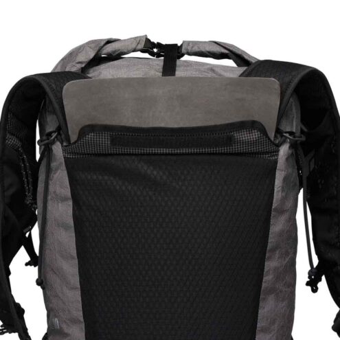 baksida av Black Diamond Beta Light ryggsäck 30L