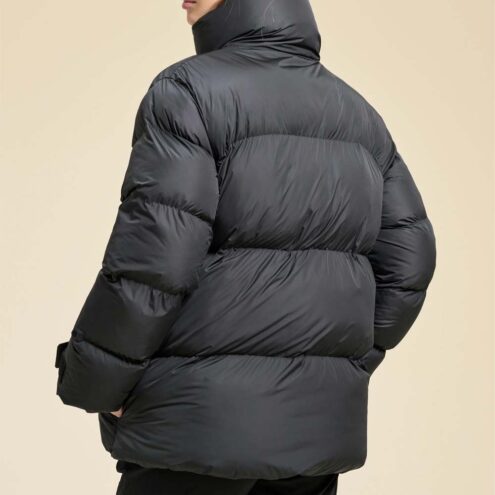 Baksida av Casall Hero Puffer Jacket vinterjacka (dam)