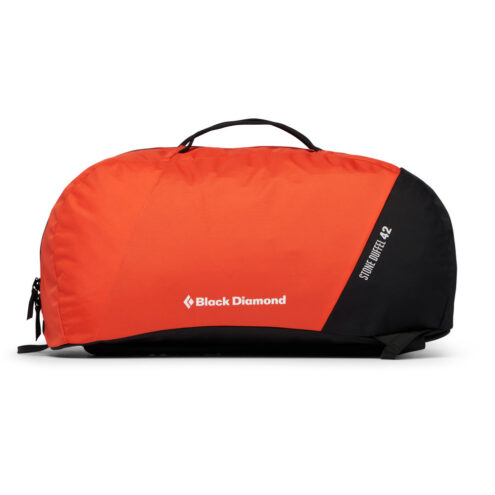 stor och rymlig Black Diamond Team Stone Duffelbag 42L i färgen octane