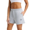 gråa Röhnisch Soft Sweatshorts shorts (dam) på en modell